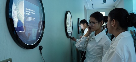 Ученики познакомились с документальным наследием Архива Президента фото галереи 1